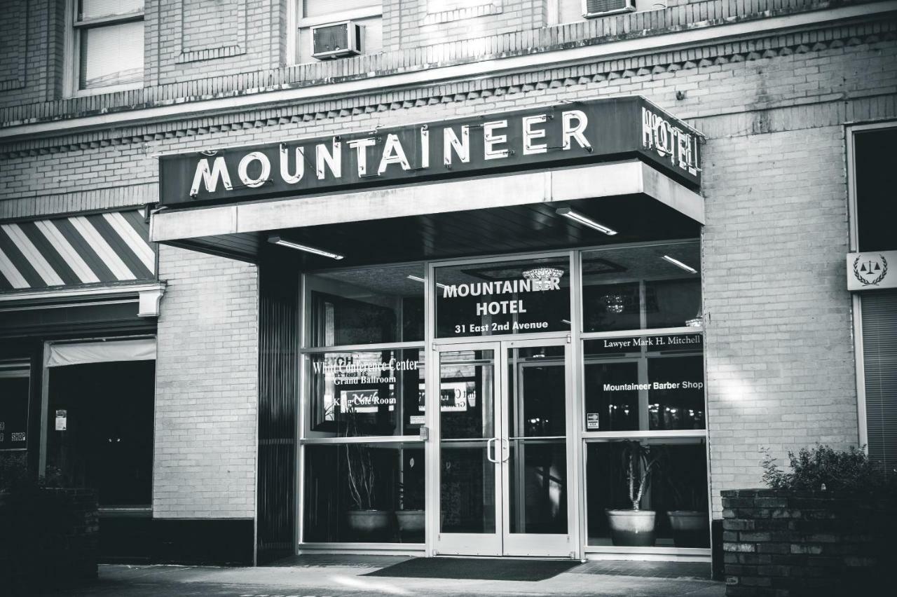 The Mountaineer Hotel Williamson Kültér fotó